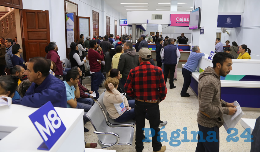 Pago de predial (Foto: Eddylberto Luévano Santillán)