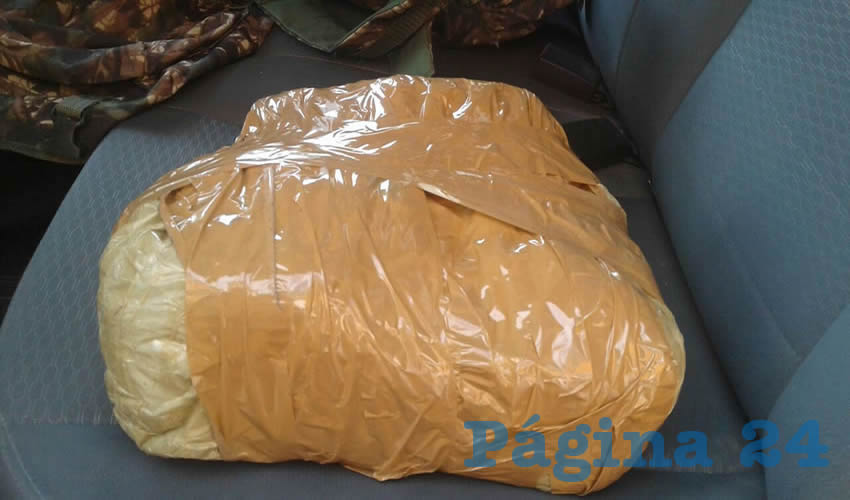 Los dos kilos de mariguana que escond&iacute;a &ldquo;El Chilango&rdquo; en una mochila