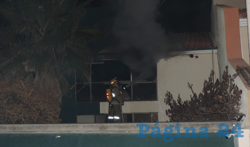 Bomberos se encargaron de sofocar las llamas