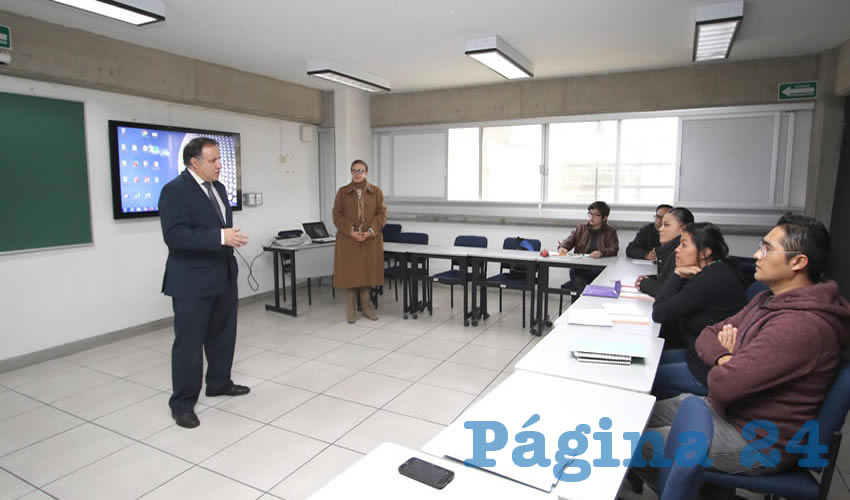 Curso versa sobre temas como historia y situación actual de la UAA, derechos y obligaciones de maestros, desarrollo de habilidades docentes, entre otros