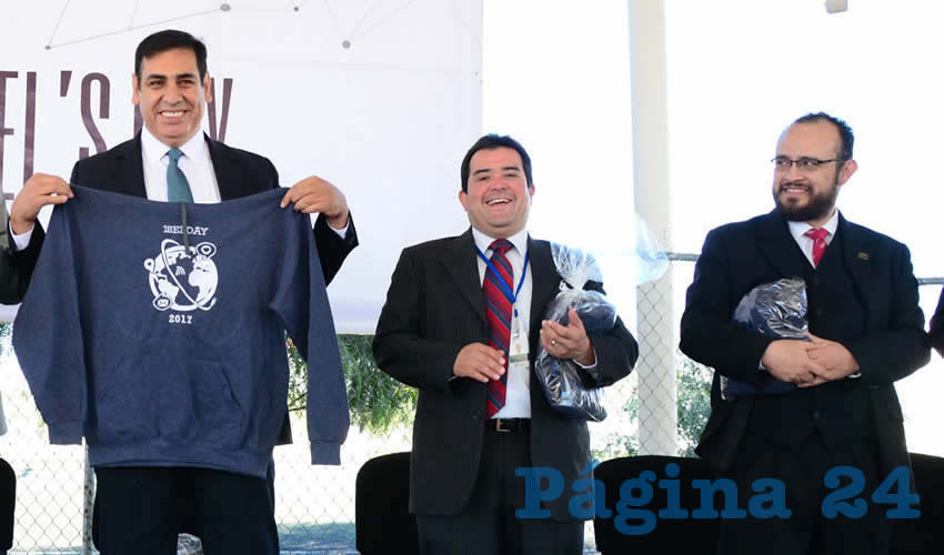 Estos espacios incrementan el acervo de conocimiento de los estudiantes en su formación profesional, rector Luis Carlos Ibarra
