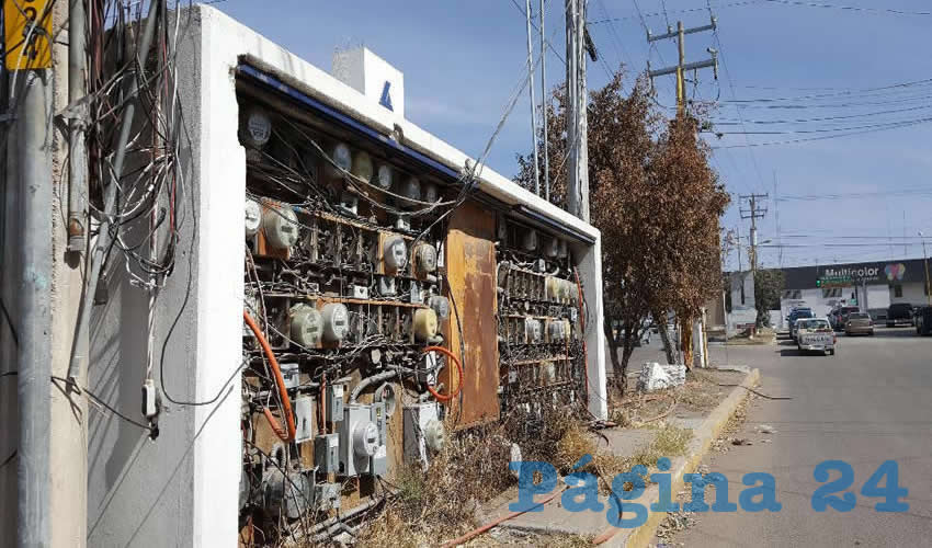 Posibles cortos circuitos, robo de energ&iacute;a el&eacute;ctrica, p&eacute;simas instalaciones y mala imagen es lo que ven las personas que entran a trabajar o comprar a la Central de Abastos