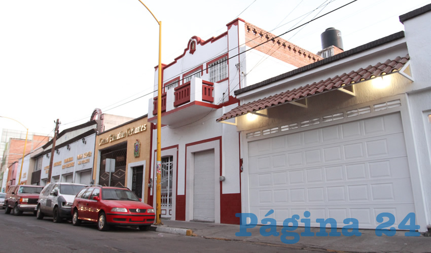 La Secretaría de Obras Públicas Municipales llevó a cabo trabajos de restauración de fachadas, instalación de señalética y alumbrado en calles del tradicional barrio