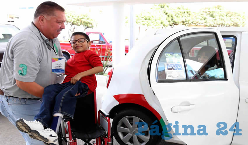 El DIF Municipal de Aguascalientes cuenta con el programa Taxistas Juntos por la Discapacidad