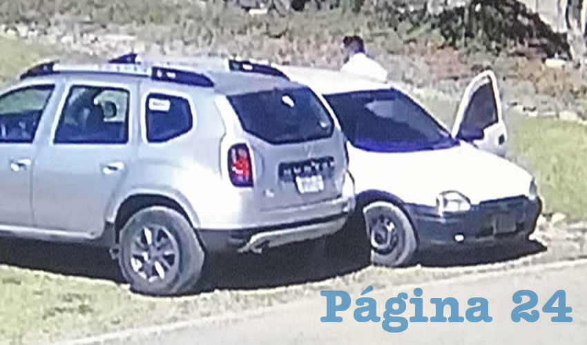 El momento del robo, en imagen obtenida por una cámara de seguridad del hotel