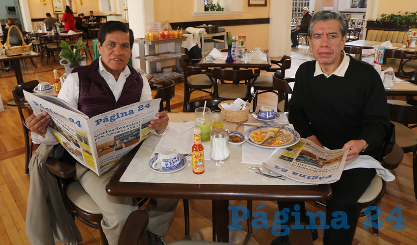 En Sanborns Francia desayunaron Arturo Robles Aguilar y José Robles Aguilar, embajador