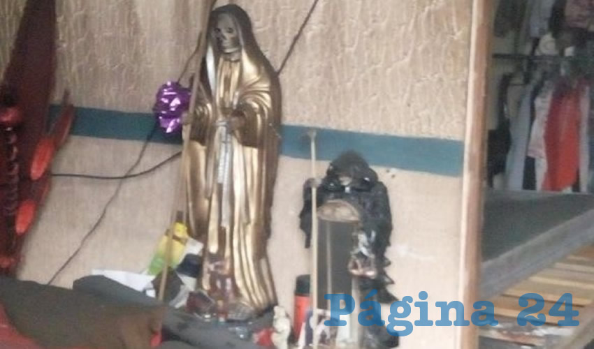 El Altar de la Santa Muerte, de donde habr&iacute;a ca&iacute;do la veladora