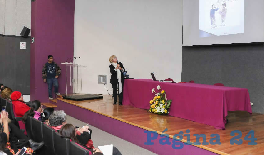 La Universidad Autónoma de Aguascalientes ofreció la conferencia “Género y salud mental. Construcción de las subjetividades masculinas y femeninas”