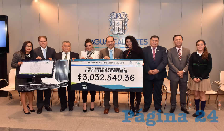 El gobernador Mart&iacute;n Orozco Sandoval, entreg&oacute; 166 constancias a igual n&uacute;mero de docentes del Colegio Nacional de Educaci&oacute;n Profesional T&eacute;cnica