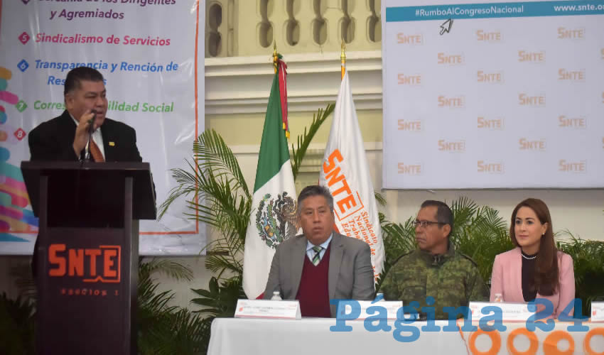 La presidenta municipal se&ntilde;al&oacute; que en 2018 se dar&aacute; continuidad a obras en beneficio del sector educativo a trav&eacute;s del programa &ldquo;Camino Seguro a tu Escuela&rdquo;