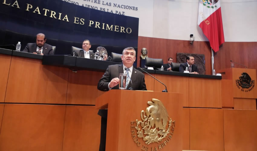 El senador Jes&uacute;s Santana Garc&iacute;a
