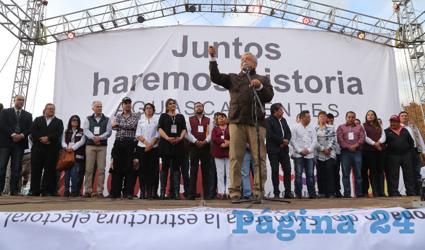 Andr&eacute;s Manuel L&oacute;pez Obrador refrend&oacute; los ejes de su proyecto alternativo de naci&oacute;n, destacando el combate a la corrupci&oacute;n