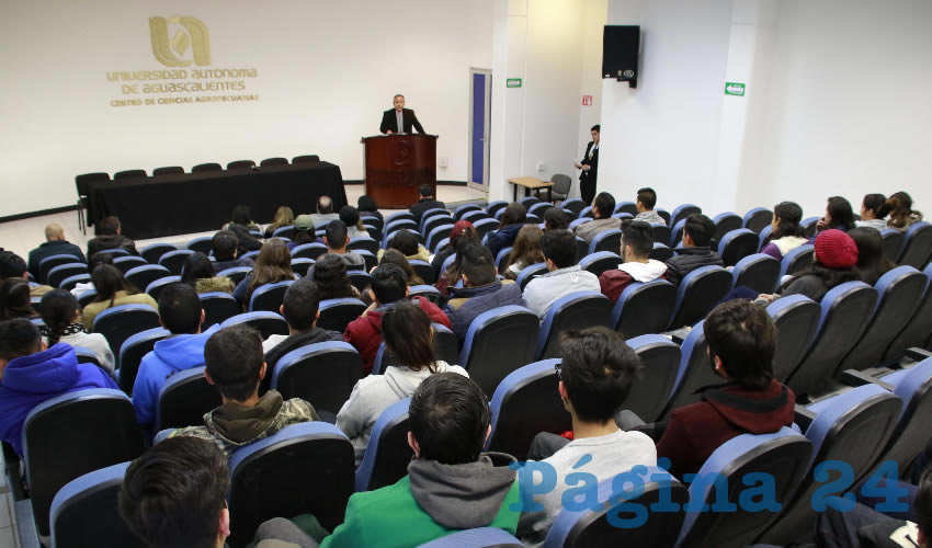 Centro de Ciencias Agropecuarias dio la bienvenida a 50 nuevos estudiantes de M&eacute;dico Veterinario Zootecnista