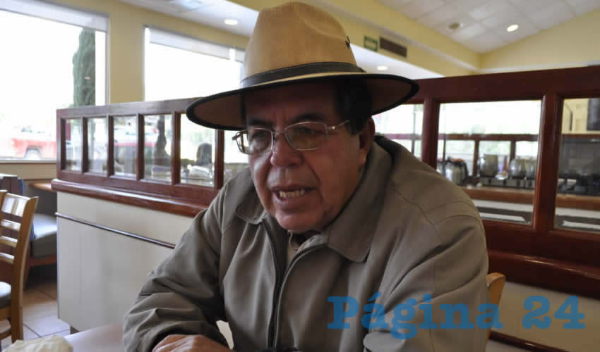 Cuauhtémoc Espinoza Jaime: “Lo que nosotros estamos proponiendo, es que en el campo estemos armados, que nosotros estamos pretendiendo mandar una iniciativa de ley para que nuestra gente puede disponer de un arma que conforme a la ley le permita tener, para la seguridad de las familias” (Foto: Alberto Núñez Hernández)