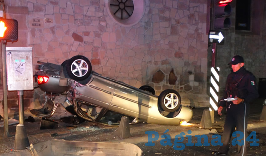 EL autom&oacute;vil Nissan Sentra que conduc&iacute;a peligrosamente Bryan Emmanuel Silva