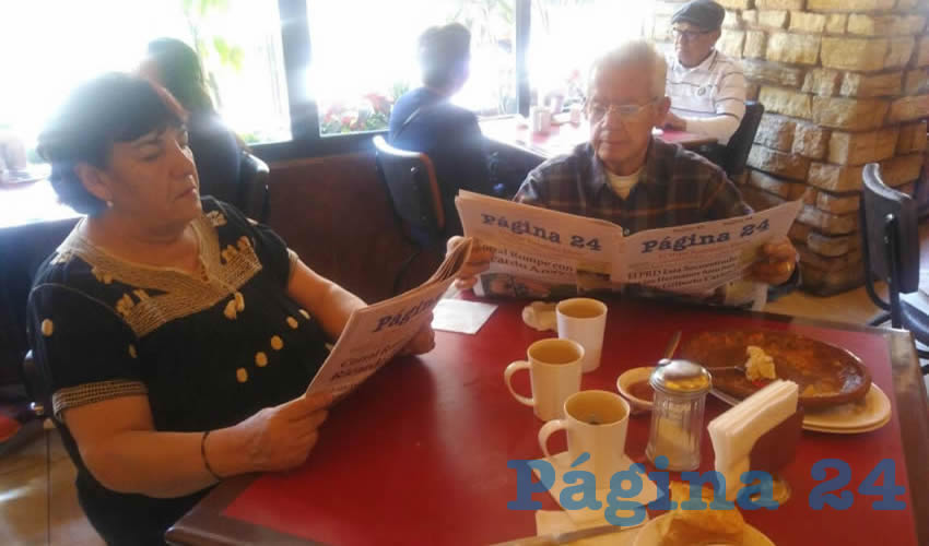 En el restaurante Las Antorchas compartieron el pan y la sal Angelina D&iacute;az y Daniel Leos Pedroza