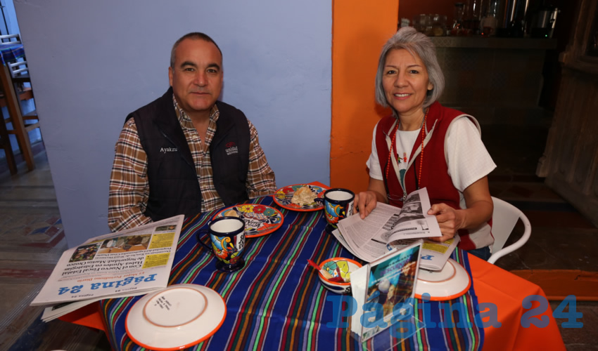En el Mercadito Gastronómico Colón compartieron el pan y la sal Diego Sámano Charles y Beatriz Carmona Rivera