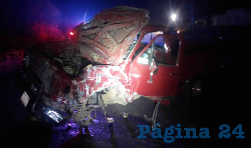Así quedó la camioneta Ford, cuyo conductor huyó con rumbo desconocido