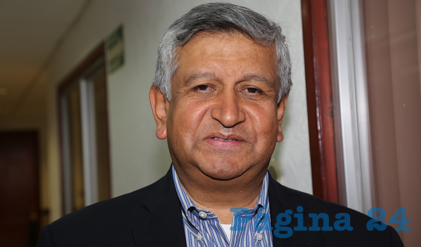 Gilberto Carlos Ornelas, perredista
