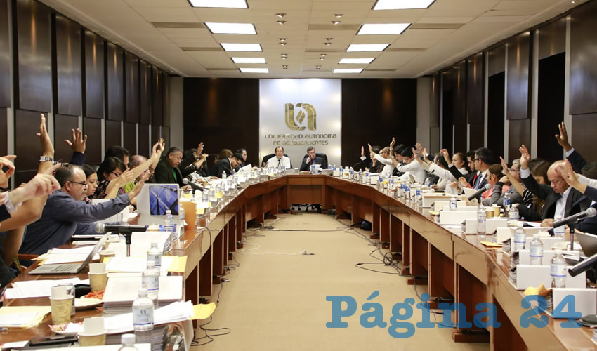 El Consejo Universitario se suma en unanimidad al Plan de Trabajo 2018 del rector