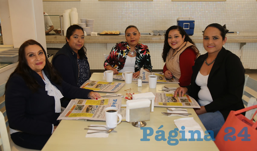 En el restaurante Del Centro almorzaron María Mirella Hernández de Castilleja, Rosario Hernández, Martha Ruth Romo Esparza, María Elena Serna de Cansino y Norma Santillán Jaime