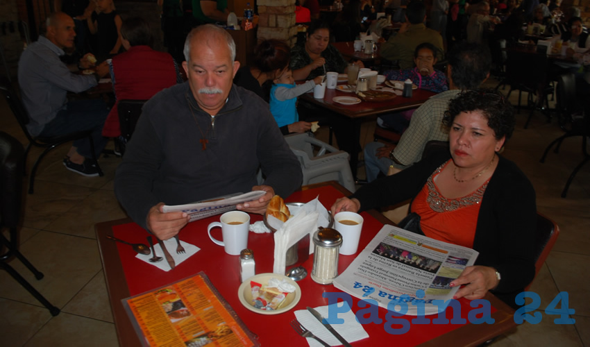Martín Espinoza y Alejandra Vargas compartieron el pan y la sal en el restaurante Las Antorchas