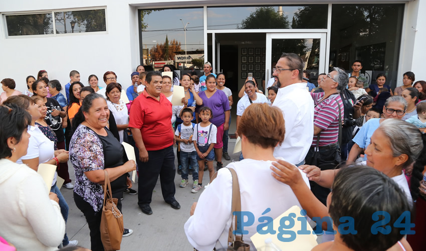 Unos 150 l&iacute;deres seccionales presentaron su renuncia a la militancia del Revolucionario Institucional (Fotos: Eddylberto Lu&eacute;vano Santill&aacute;n)
