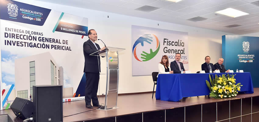 El jefe del Ejecutivo hizo un reconocimiento a la labor del fiscal Ren&eacute; Urrutia de la Vega durante los 11 meses que lleva en el cargo