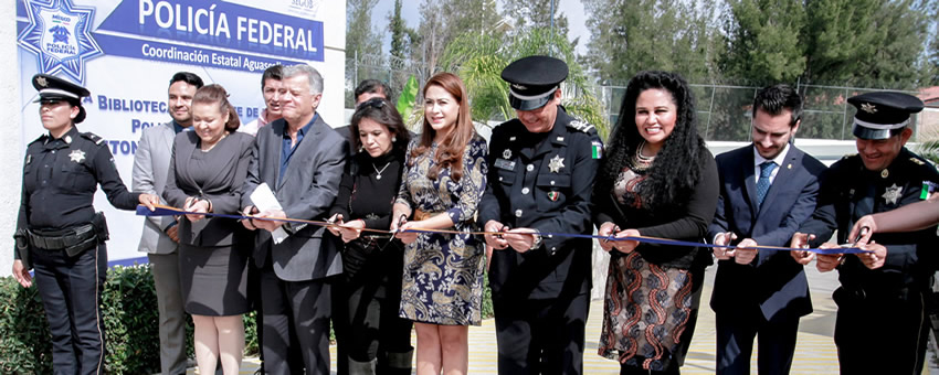 La alcaldesa capitalina, Tere Jim&eacute;nez, asisti&oacute; a la inauguraci&oacute;n de la Biblioteca Itinerante Antonio Leal y Romero