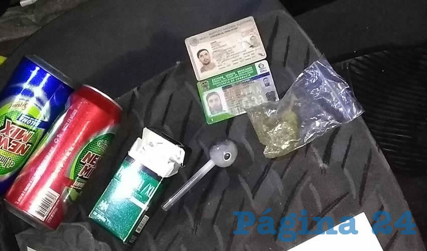 Alcohol, droga e identificaciones de Josu&eacute; Eduardo Delgadillo Montoya 