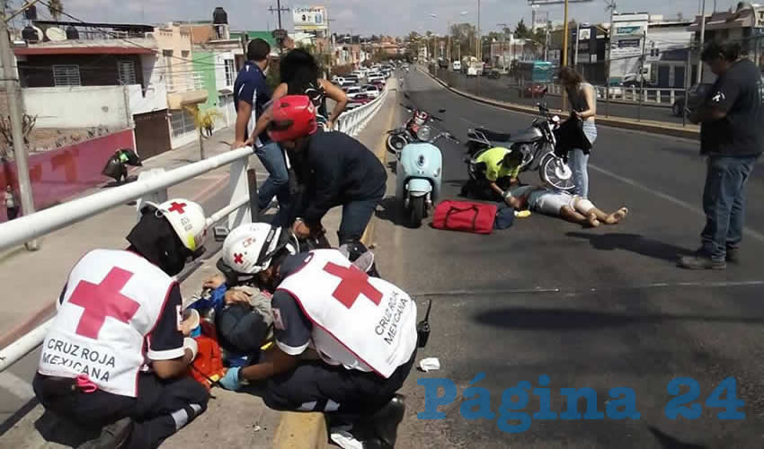 Los motociclistas le cerraron el paso al cami&oacute;n
