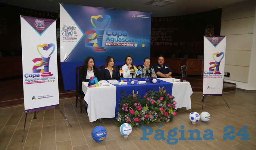 Presentaci&oacute;n de la convocatoria para la Copa Aguascalientes, el Coraz&oacute;n de M&eacute;xico 2018, en la que se espera conjuntar a m&aacute;s de 11 mil participantes (Fotos: Eddylberto Lu&eacute;vano Santill&aacute;n)