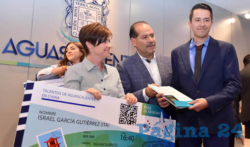 El gobernador Mart&iacute;n Orozco Sandoval entreg&oacute; becas de movilidad a 20 estudiantes ganadores de la convocatoria Talentos de Aguascalientes en China
