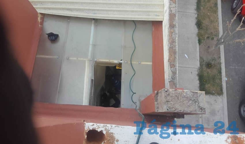 Al caer al vacío, el hoy occiso destrozó parte del domo