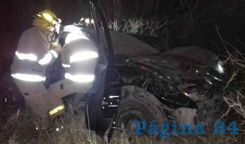 El carro Peugot en el que se trasladaban los hoy heridos