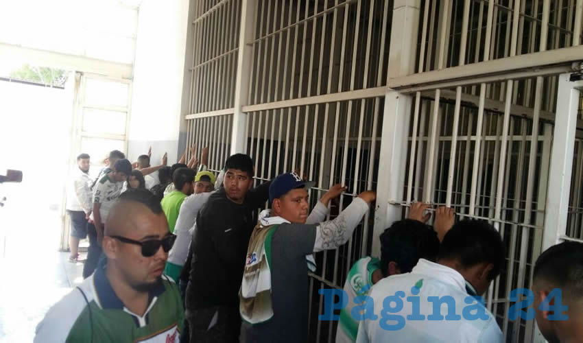 Los seudoaficionados se drogaban o emborrachaban en la v&iacute;a p&uacute;blica