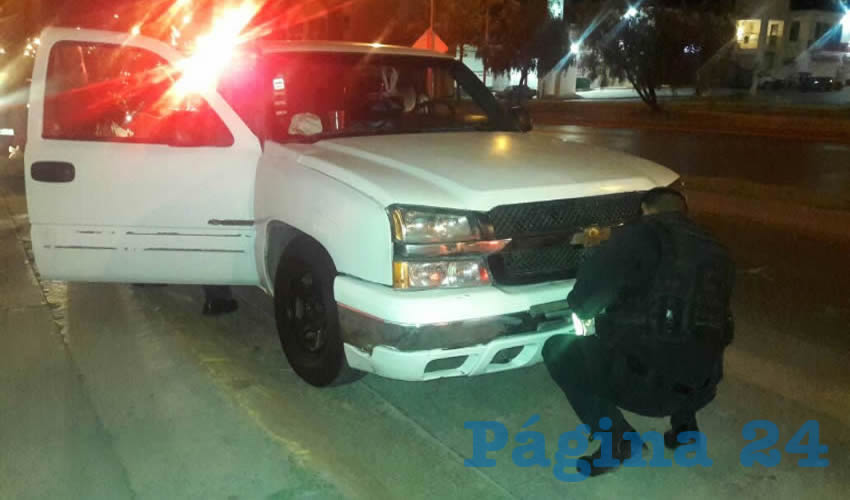 En esta camioneta Chevrolet se desplazaban Héctor Gerardo, Nancy Elizabeth y Zaira Nayeli