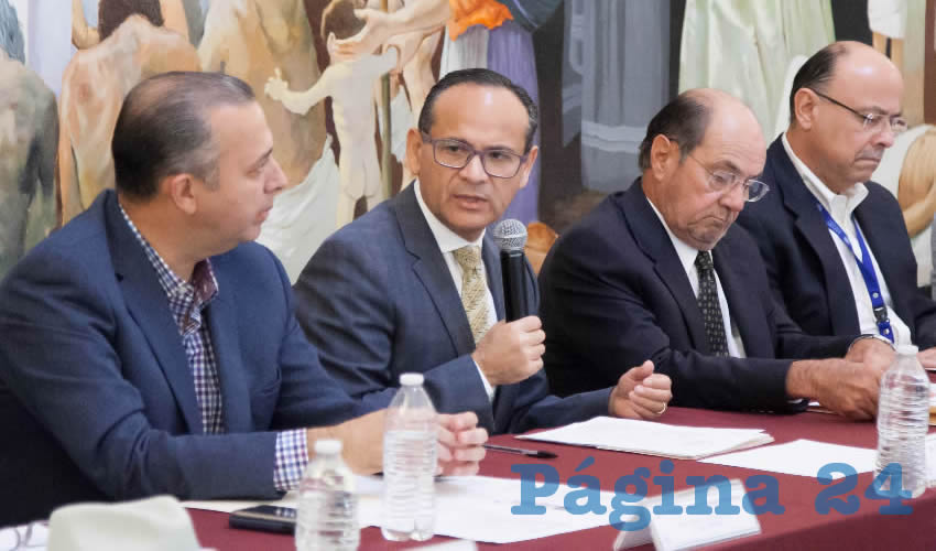 Las imágenes obtenidas por la Ret-Cam permiten a especialistas del Hospital Civil de Guadalajara tomar la decisión más adecuada de tratamiento, ya sea quimioterapia sistémica, congelar el tumor o darle tratamiento con láser, hasta lograr confinar el tumor o erradicarlo/Foto: Cortesía 