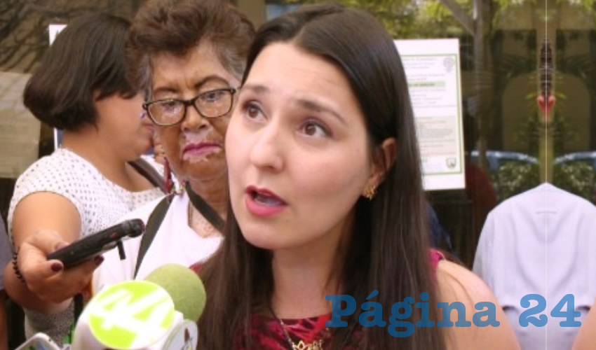 Gabriela Cervantes, presidenta de la asociación Vecinos Unidos por Jardines de La Paz y Colonias Aledañas, denunció que Enrique Alfaro Ramírez y su gente “hicieron lo que quisieron para construir estos edificios, que sin poner infraestructura, vienen a generar más problemas a las colonias, eso no se resuelve”/Foto: Rafael Hernández Guízar