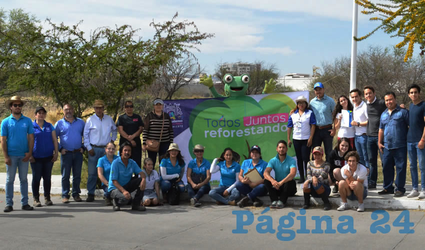 Se ha logrado la plantaci&oacute;n de 100 &aacute;rboles, 50 de ellos en conjunto con alumnos del Instituto Mendel, quienes se dieron a la tarea de sembrarlos