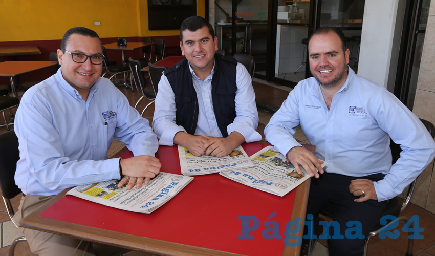 En Las Delicias de la Emparrillada se reunieron Paulo Mart&iacute;nez L&oacute;pez, presidente estatal del PAN; Ad&aacute;n Valdivia L&oacute;pez, presidente municipal de Calvillo; y Ernesto Jim&eacute;nez Colombo, secretario general del Comit&eacute; Directivo del PAN