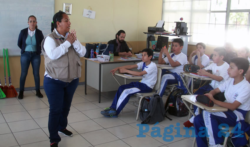 La Secretaría de Servicios Públicos Municipales imparte pláticas de concientización entre la población estudiantil, a través de visitas a instituciones educativas de nivel básico