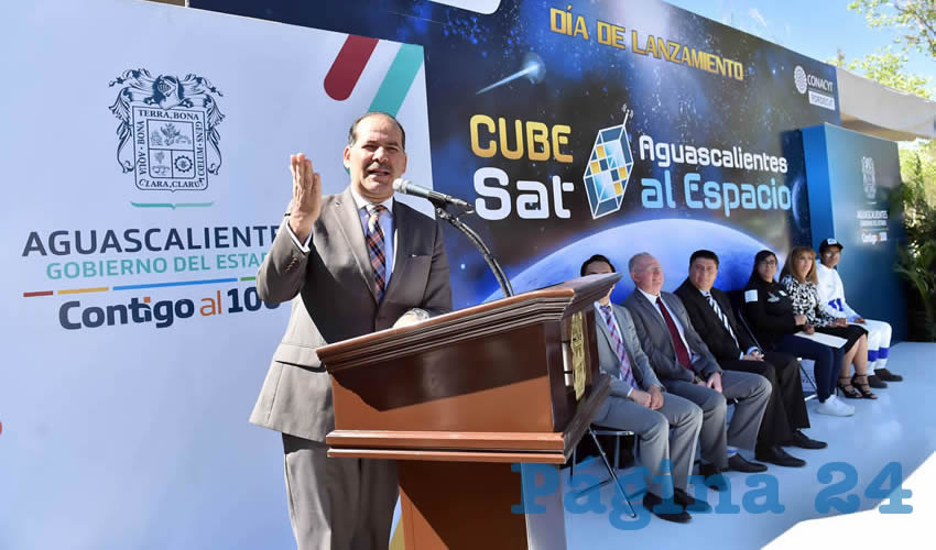 El gobernador Martín Orozco Sandoval encabezó el lanzamiento a la estratósfera de 13 nano satélites construidos por estudiantes de educación media superior
