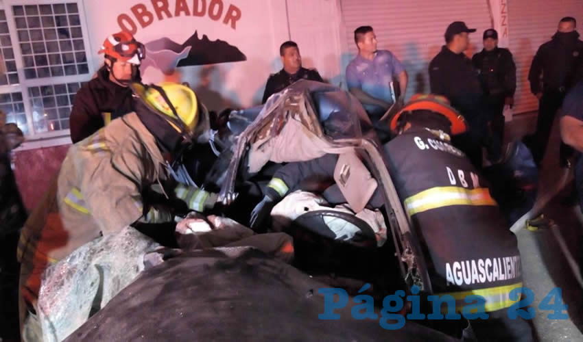 Aspecto de las penosas labores de los rescatistas