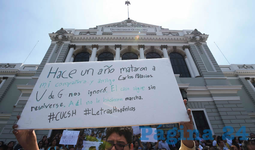 Además del paro, muchos se reunieron en la explanada de la rectoría de la UdeG para justicia por Marco García Ávalos, Javier Salomón Aceves y Daniel Díaz, de la Universidad de Medios Audiovisuales (CAAV); así como por Cesar Ulises Arellano Camacho, estudiante de medicina de la UdeG /Foto: Cortesía