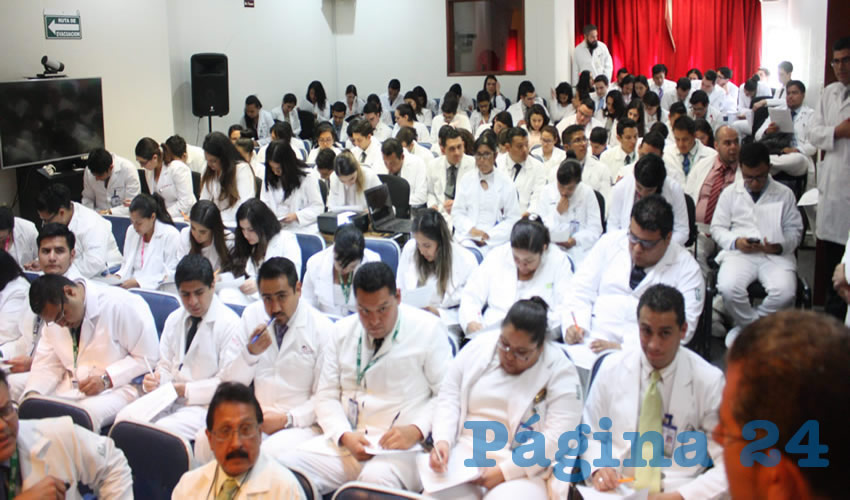 El IMSS constituye una de las mejores escuelas del país para la formación de médicos