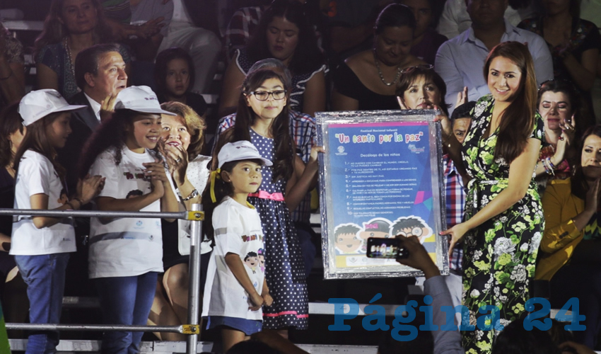 Con la participación de mil cien niñas y niños concluyó el 117 Festival Nacional Infantil Cantos por la Paz