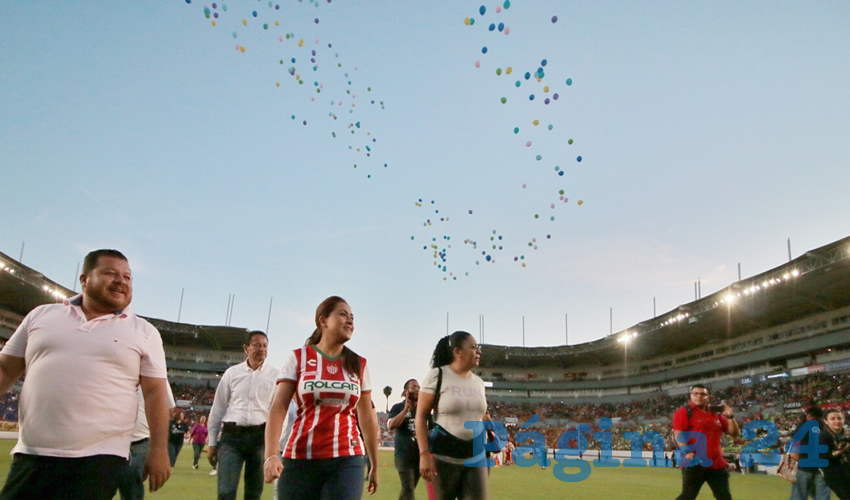 La alcaldesa se dijo contenta de ver a tantas familias reunidas e invit&oacute; a los 743 equipos integrados por 11 mil deportistas a dar lo mejor de s&iacute; en cada una de las disciplinas