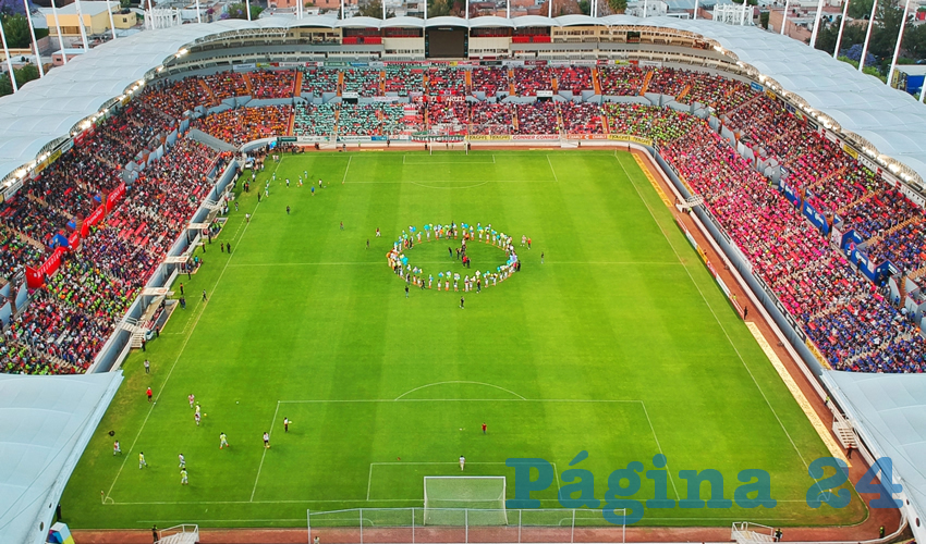 M&aacute;s de 20 mil personas se dieron cita en el Estadio Victoria, donde la alcaldesa Tere Jim&eacute;nez dio inicio a la Segunda Edici&oacute;n de la copa Aguascalientes