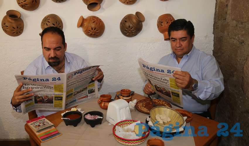 En La Mestiza desayunaron Enrique Appendini Carrera, director de Difusi&oacute;n del Instituto de Transparencia del Estado de Aguascalientes; y Francisco D&aacute;vila Garc&iacute;a, director general del Instituto de Transparencia del Estado de Aguascalientes